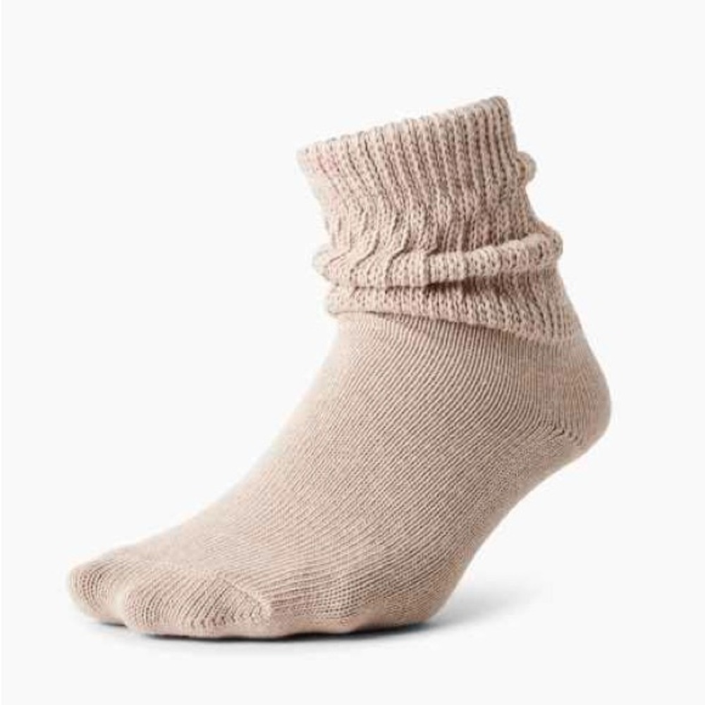 Aritzia Cozy Tan Knit Socks - Picture 1 of 2